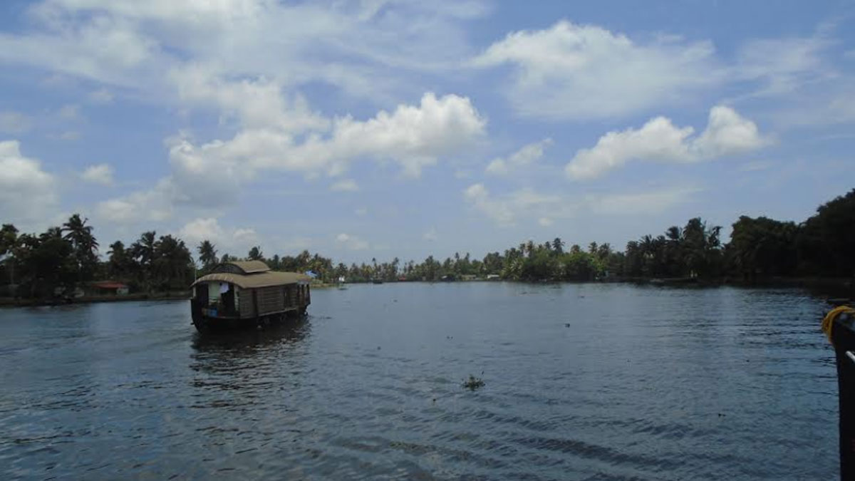 Entering Kerala via world’s first fully solar-powered airport  